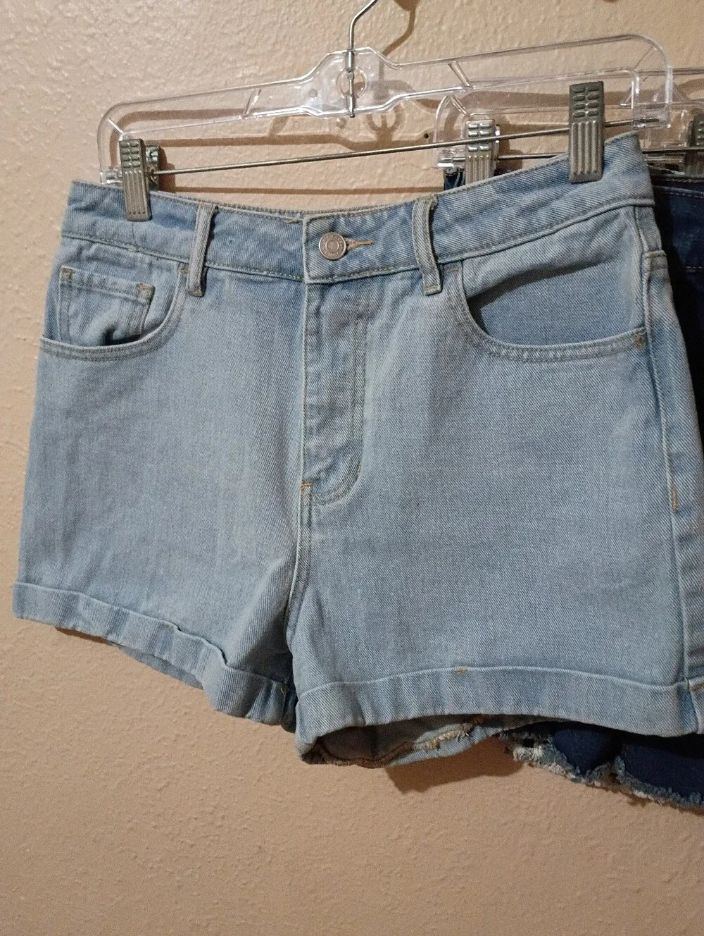 JUNIORS SIZE SMALL BUNDLE 3 SKIRTS 1 SHORTS + Free Item